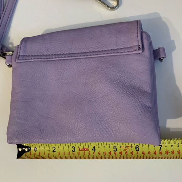 Charming Charlie Lavender Lilac Wristlet Wallet purse with crossbody Strap LNC - Picture 6 of 8